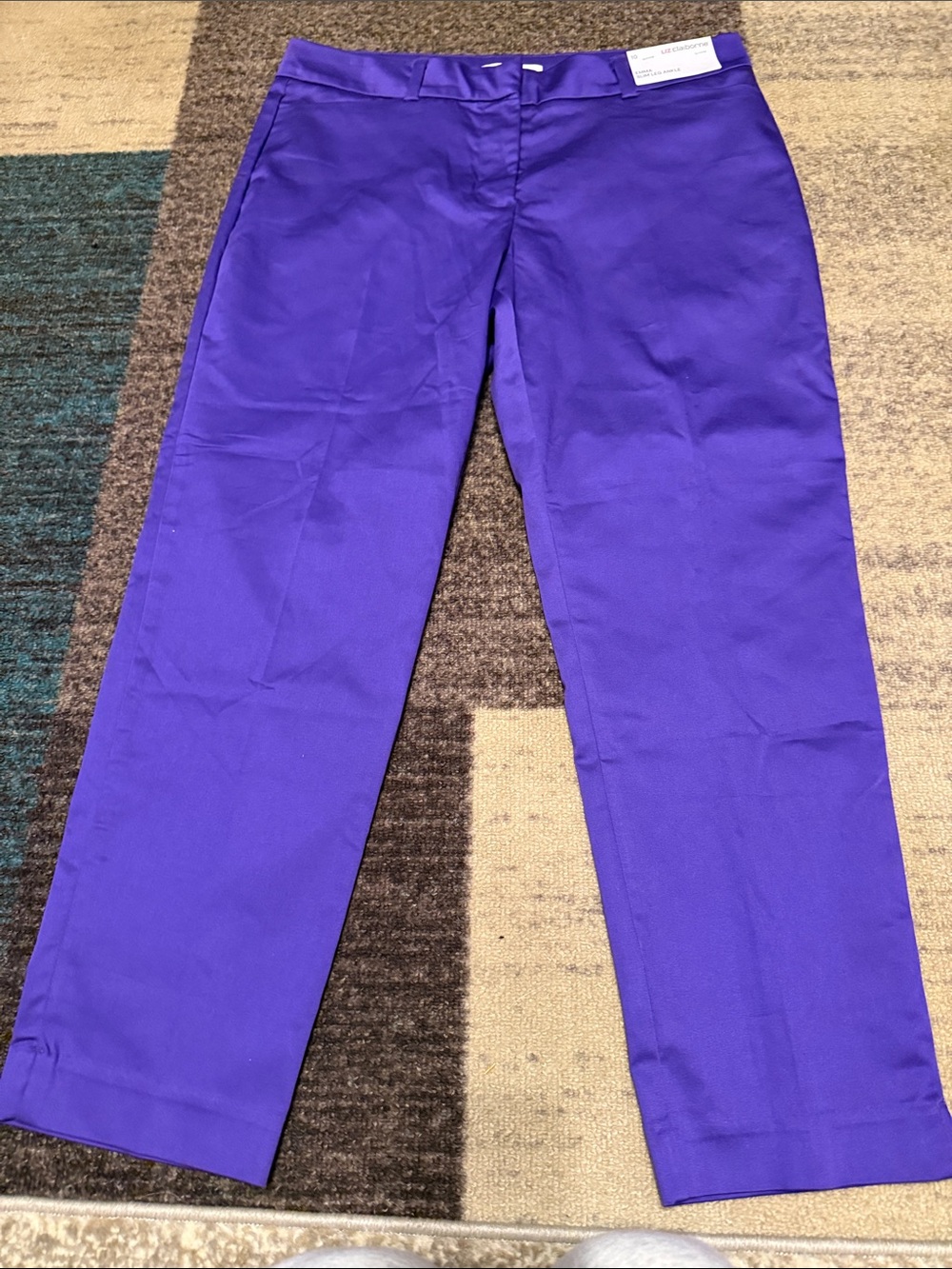 Liz Claiborne Emma Slim Leg Ankle Purple Dress pants Size 10 NWT